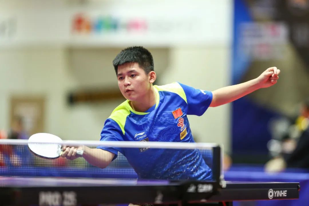 詹姆斯用简 詹姆斯用简